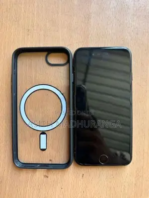 Apple iPhone SE 2 (Used)
