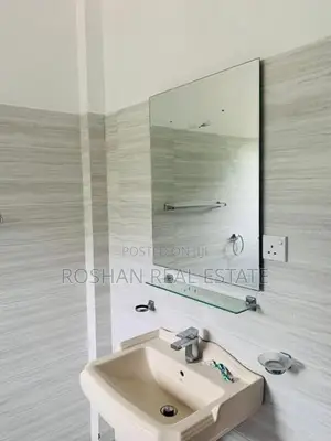 LUXURY 4 STORIED HOUSE FOR RENT BATTHARAMULLA CHI2676