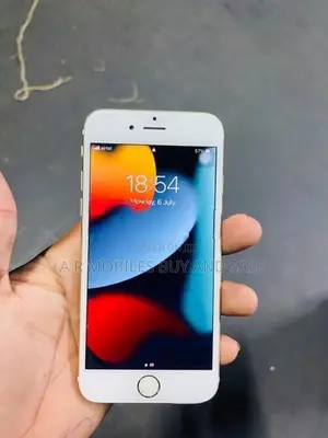 Apple iPhone 6S (Used)