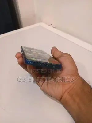 Apple iPhone 13 (Used)