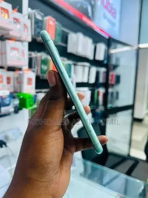 Apple iPhone 11 64GB (Used)