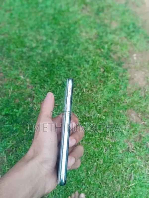 Apple iPhone X (Used)