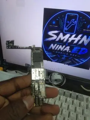 Apple iPhone Se 2 Logic Board