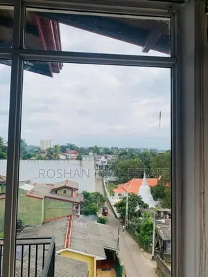 FOUR STORY LUXURY HOUSE FOR SALE BATTARAMULLA CHI2675