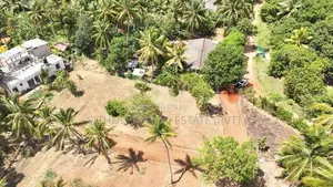 අනුරාධපුර සාලියපුර කැම්පස් එකට ලගින්ම සින්නක්කර ඉඩමක්