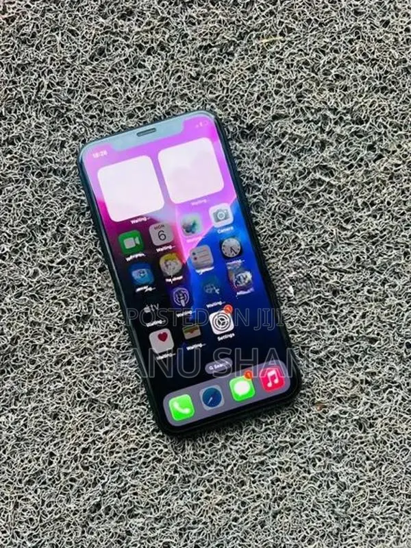Apple iPhone 11 Pro 256GB (Used)