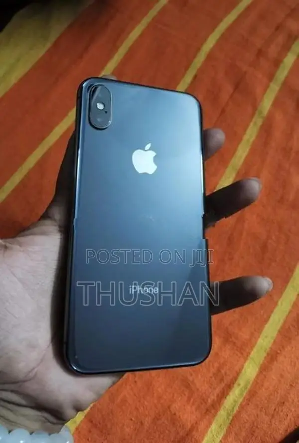 Apple iPhone X 64GB (Used)