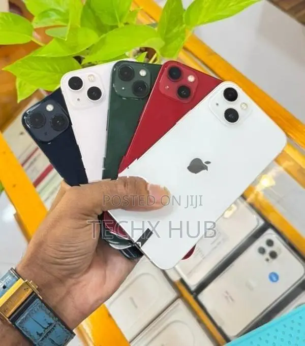 Apple iPhone 13 256GB Full Box (Used)