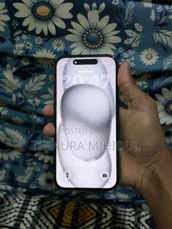 Apple iPhone 15 (Used)