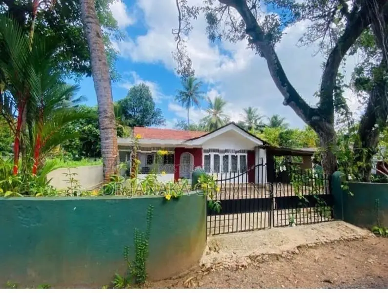 Single Storey House for Sale in Nagoda