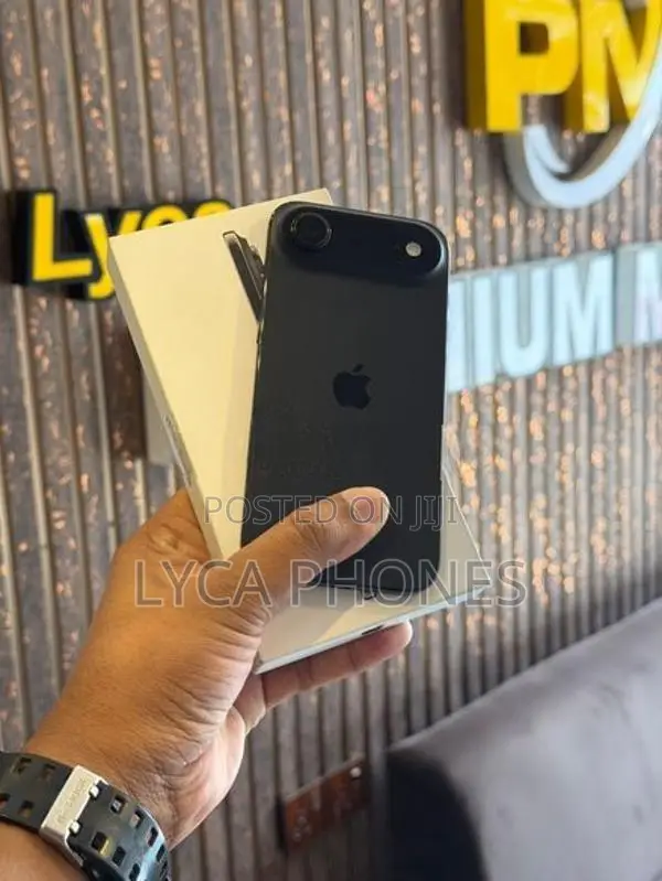 Apple iPhone Air 256GB (Used)