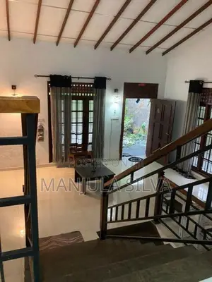 Upstairs of Two Storey House for Rent Gampaha Rathupaswala