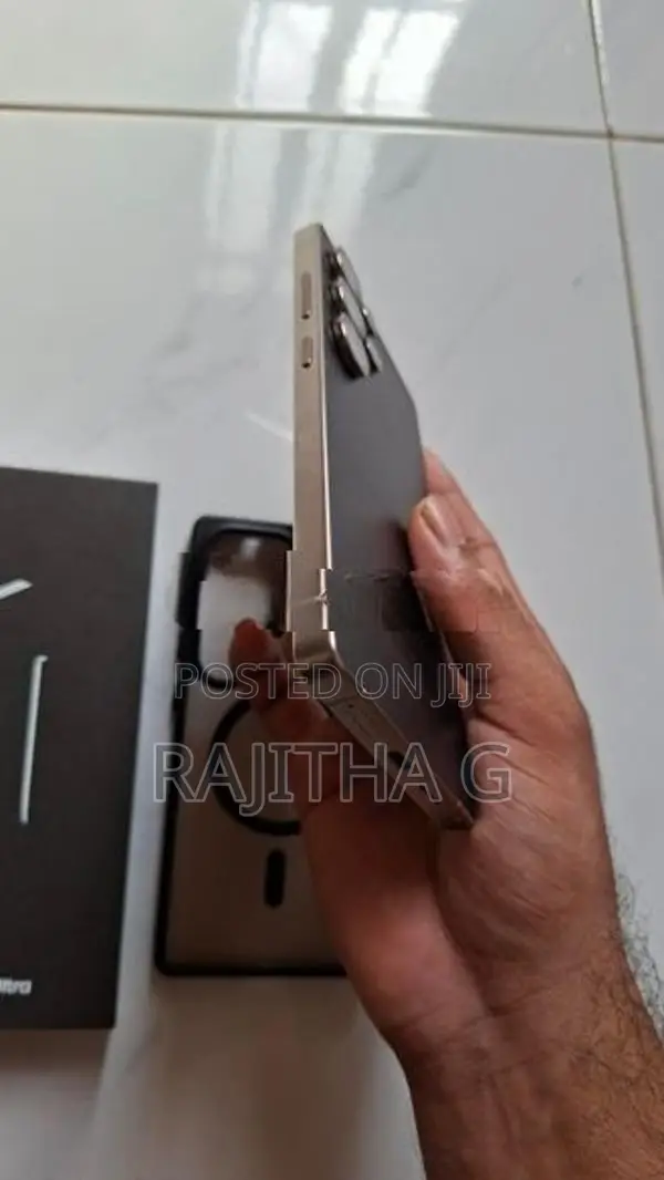 Samsung Galaxy S25 Ultra (Used)