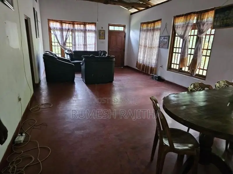 අගනා නිවසක් වැලිමඩින්