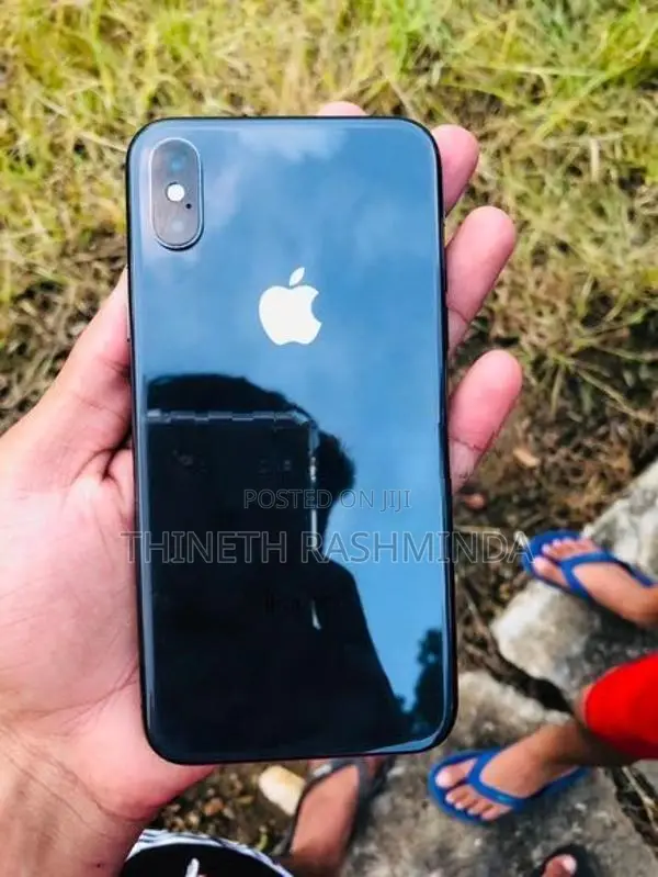 Apple iPhone X (Used)