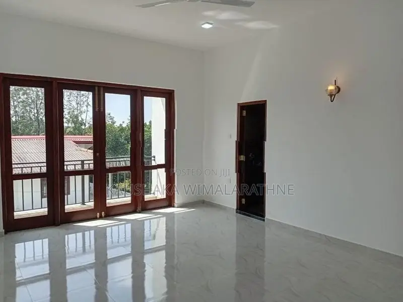 Three Storey House for Sale in Thalawathugoda