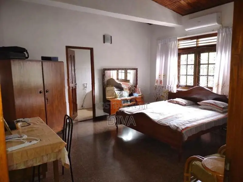 Spacious Two Story House for Sale Nugegoda