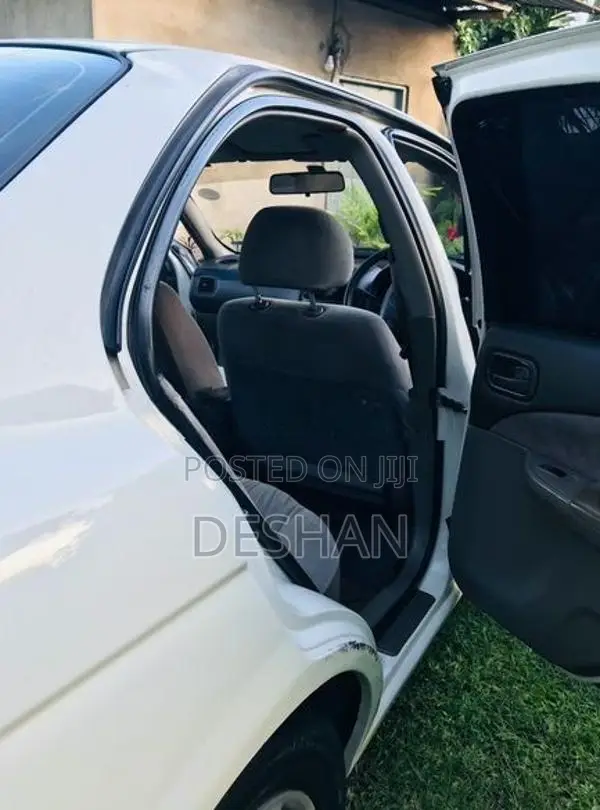 Nissan Sunny FB15 Ex Saloon 2000