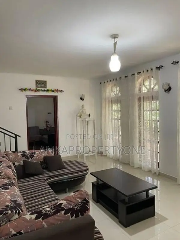 Luxury House for Sale at Ambalanwaththa.