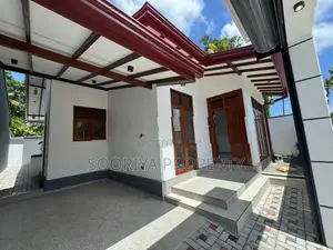 Luxury Single Storey Brand New House for Sale in Piliyandala