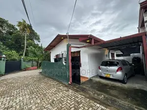 Near Town New House for Sale in Piliyandala