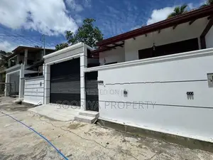Luxury Single Storey Brand New House for Sale in Piliyandala