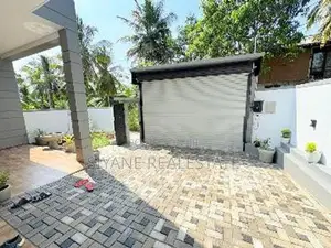 Super Luxury House for Sale Athurugiriya