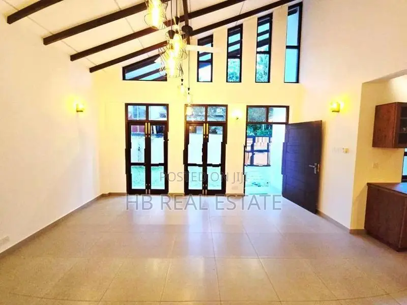 Modern Designed Luxury Single Story House For Sale - Kahathuduwa