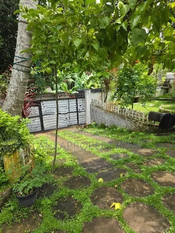House for Sale at Hupugala