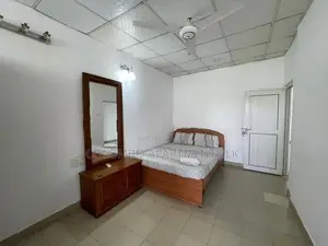 2-Bedroom Apartment Short-Term Rental in Wellawatta. (Code: CSH402)
