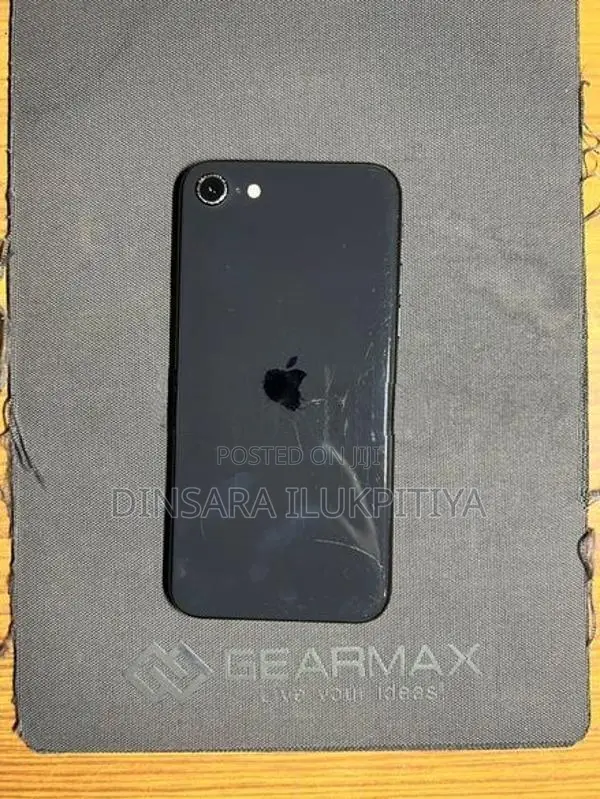 Apple iPhone SE 2 (Used)