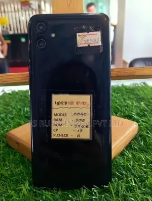 Samsung Galaxy A04e / 3GB 32GB (Used)