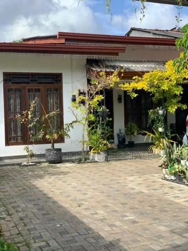 Wattala Hunupitiya Mw House for Sale