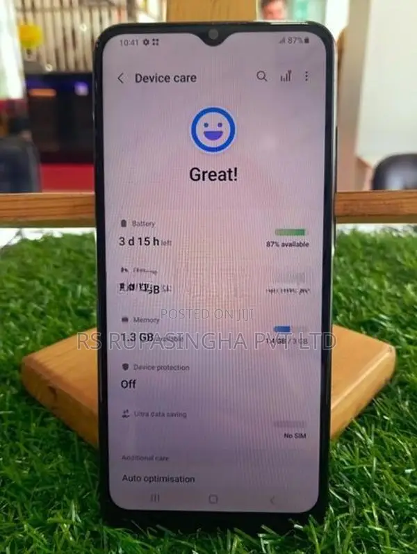 Samsung Galaxy A04e / 3GB 32GB (Used)