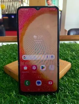 Samsung Galaxy A04e / 3GB 32GB (Used)