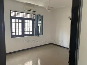 5 Bedroom House for Lease in Colombo 08 (EM032AC)