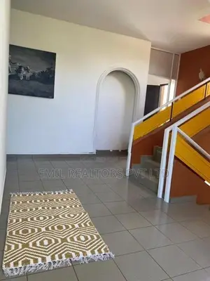 5 Bedroom House for Lease in Colombo 08 (EM032AC)