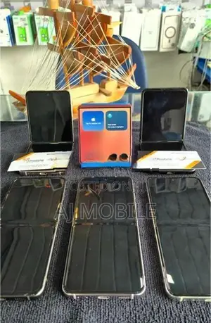 Samsung Z Flip 4 256GB (Used)
