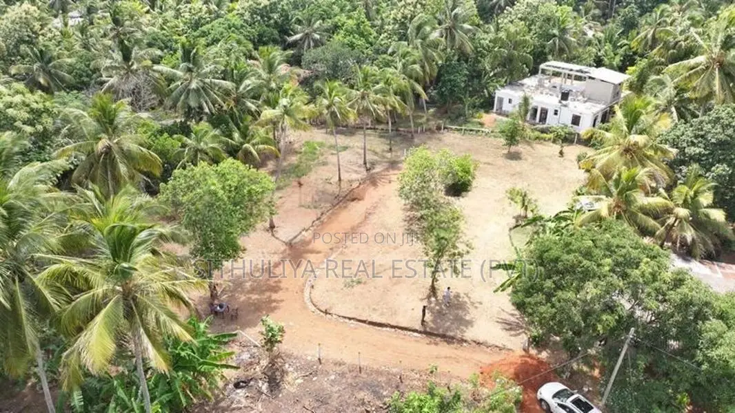 Land in Anuradhapura