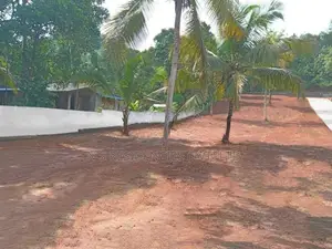 Land Near Dambadeniya Hospital for Sale - H02