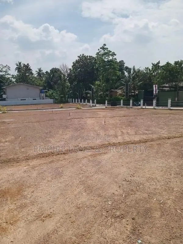 High level Rd Land Plots for Sale in Galawilawatte Homagama