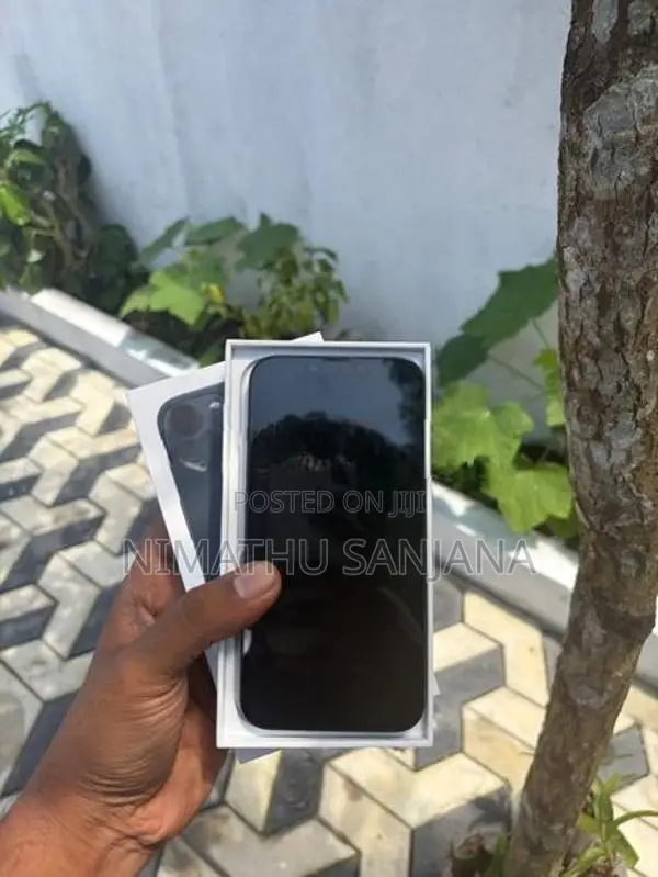 Apple iPhone 13 128GB (Used)