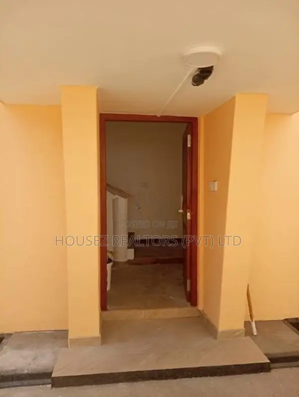 Apartment for Rent in Colombo 7