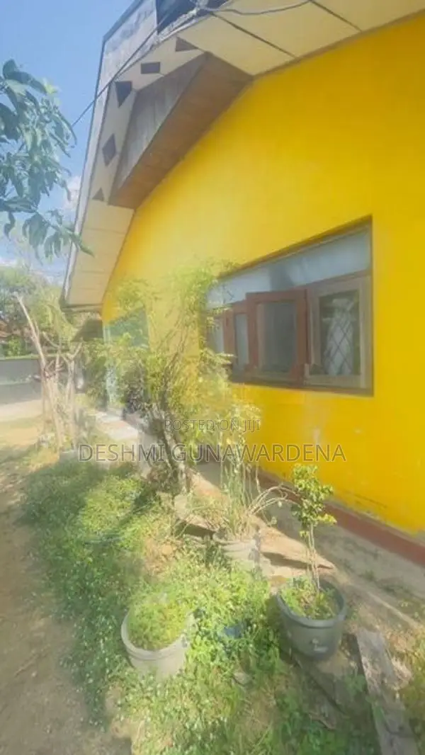 Land with House in Negombo