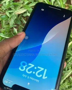 Apple iPhone XR (Used)