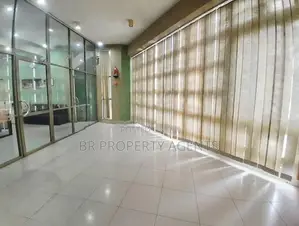 Commercial Building for Sale in Colombo 13