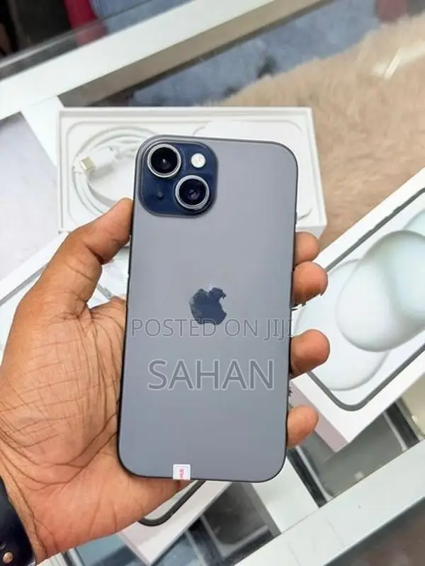 Apple iPhone 15 128gb (Used)