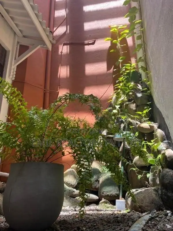 5 Bedroom House for sale in Colombo 08 (EM035AC)