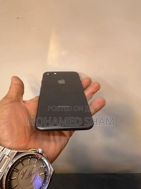 Apple iPhone 8 64GB (Used)