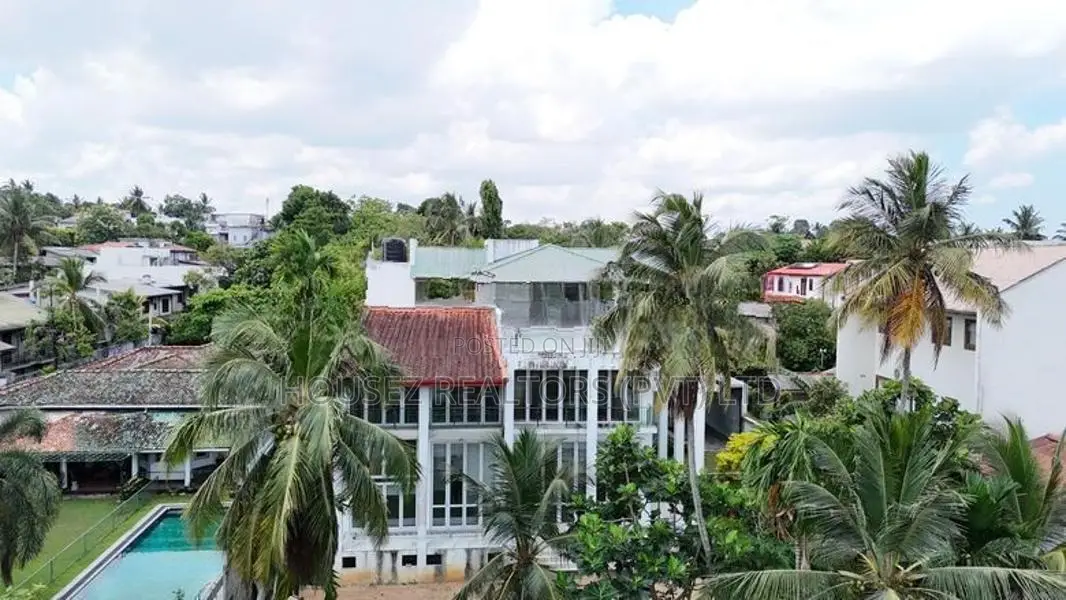 Ultra-Luxury Smart Mansion with Rooftop Jacuzzi Malabe